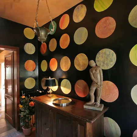 Castrum Di Serravalle Nocleg ze śniadaniem 3*