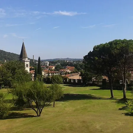 Nocleg ze śniadaniem Castrum Di Serravalle 3*