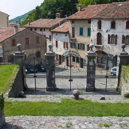 Nocleg ze śniadaniem Castrum Di Serravalle