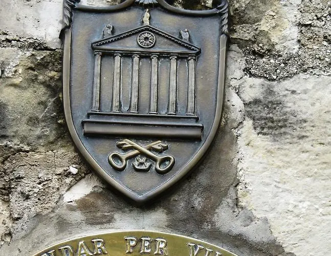 ベッド・アンド・ブレックファスト Castrum Di Serravalle