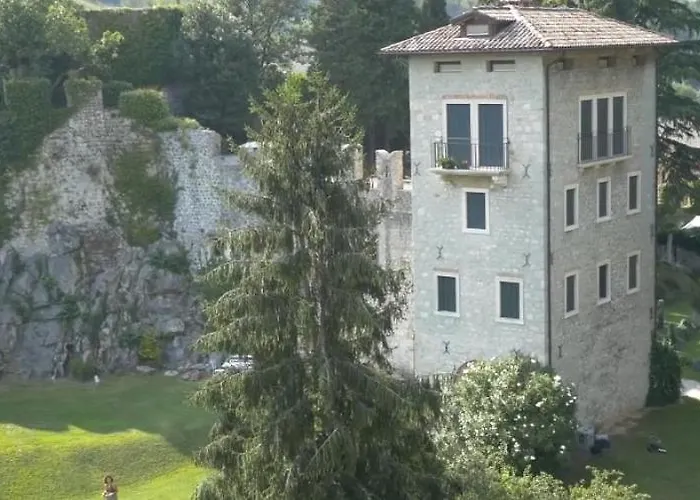 Castrum Di Serravalle