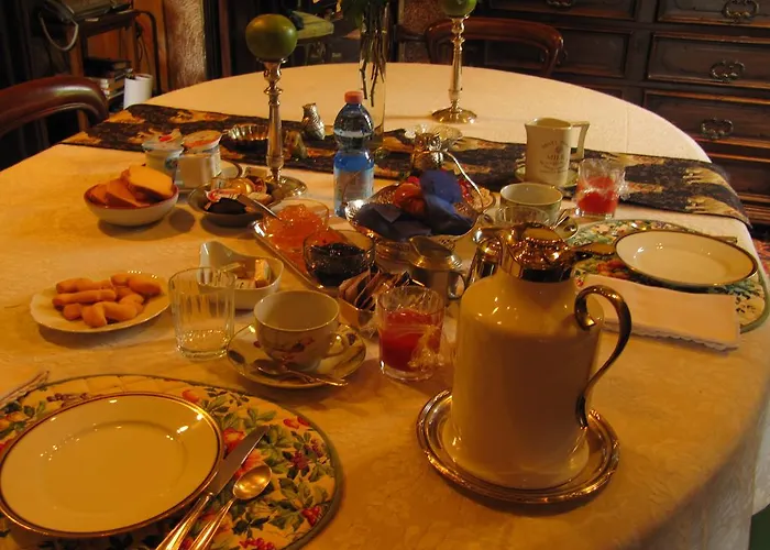 ベッド・アンド・ブレックファスト Castrum Di Serravalle