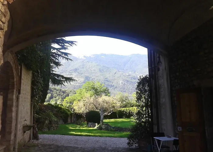 ベッド・アンド・ブレックファスト Castrum Di Serravalle 3*