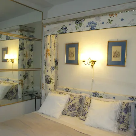 Bed & Breakfast Castrum Di Serravalle 3*